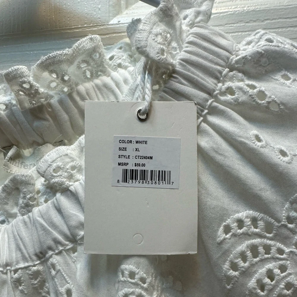 White Eyelet Ruffle-Sleeve Blouse - Picture 2 of 4